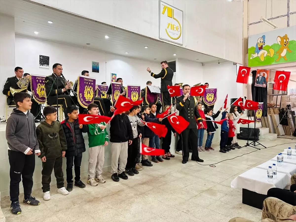 Şırnak’ta 2. Ordu Bandosundan Konser