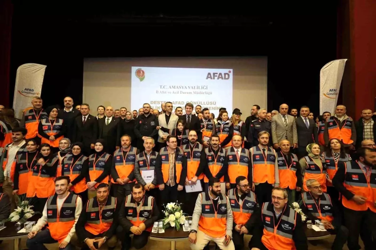 Amasya’da AFAD Gönüllülerine Kimlik Belgeleri Verildi